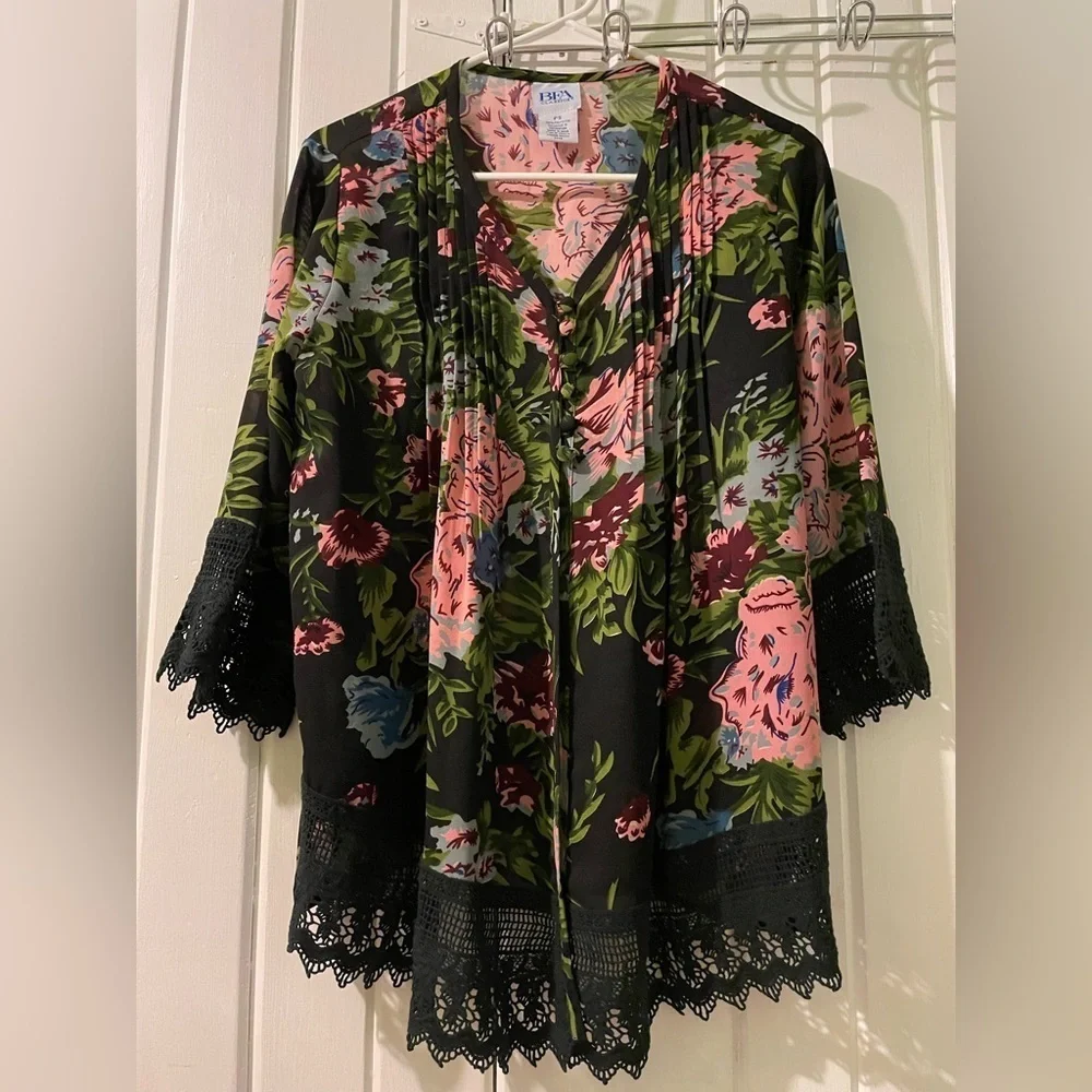 BFA Classics chiffon blouse-petite small like new - Picture 1 of 9